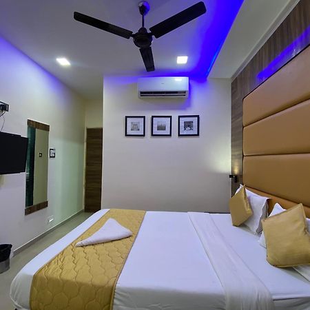 Hotel Blue Wellington - Near Mumbai Airport Rom bilde