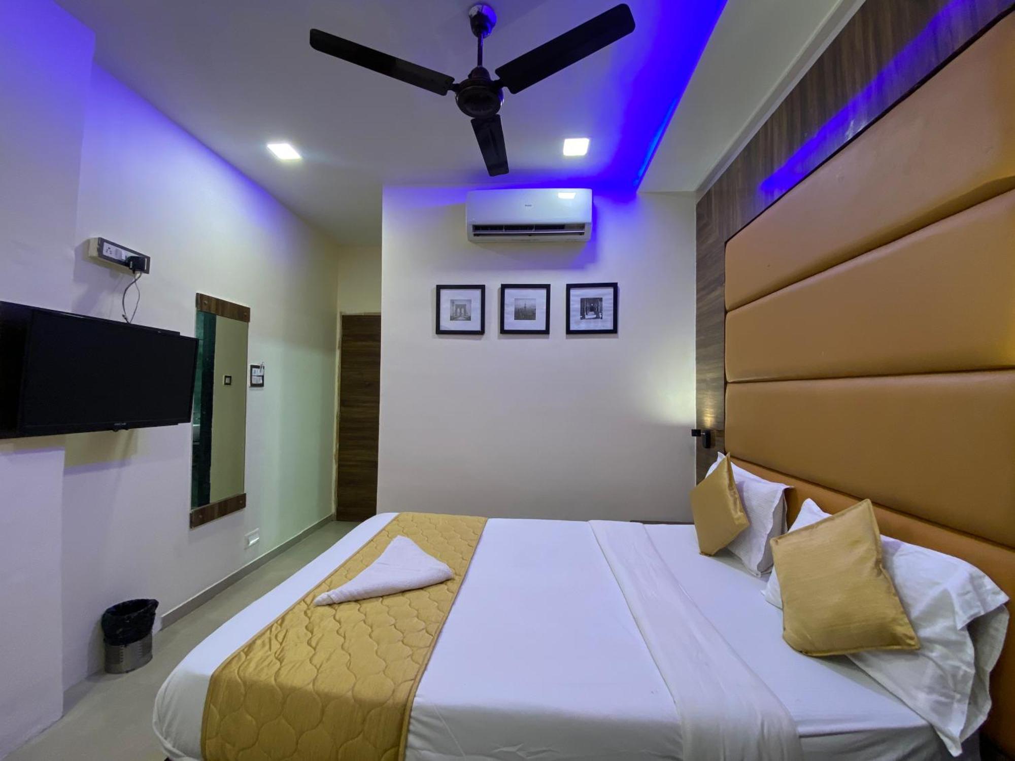 Hotel Blue Wellington - Near Mumbai Airport Rom bilde